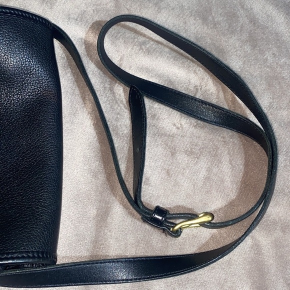 Vintage Dooney and Bourke medium Essex Shoulder Bag - Picture 15 of 16